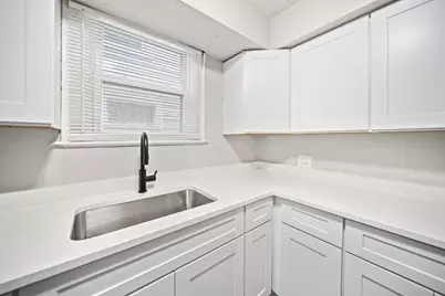 446 S Eureka Avenue, Columbus, OH 43204 - Photo 8