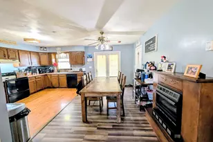 687 W Elm St, Washington Court House, OH 43160 - Photo 8