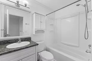 4840 Briston Dr, Columbus, OH 43221 - Photo 16
