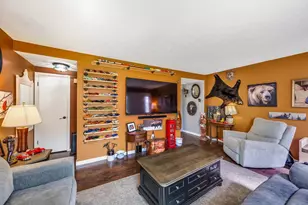 556 Pamlico St, Columbus, OH 43228 - Photo 24