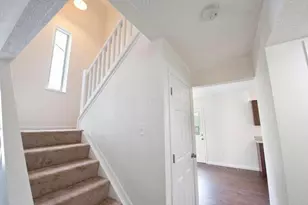 3795 Heatherglen Dr, Columbus, OH 43221 - Photo 8