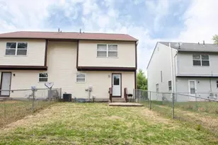 3795 Heatherglen Dr, Columbus, OH 43221 - Photo 4