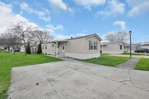 1100 Thornwood Dr SW, Heath, OH 43056 - Photo 1