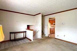 676 Juniper Ln, Columbus, OH 43230 - Photo 6