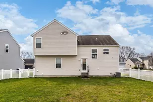 222 Dowler Dr, South Bloomfield, OH 43103 - Photo 2