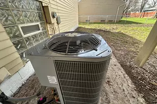 2696 Southridge Dr, Columbus, OH 43224 - Photo 12