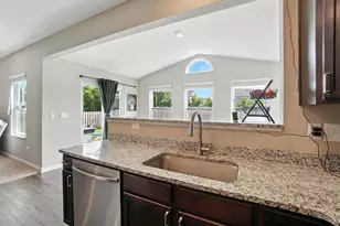 502 Conley Dr, Commercial Point, OH 43116 - Photo 4