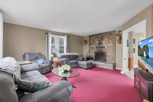 11138 York Rd SW, Baltimore, OH 43105 - Photo 16