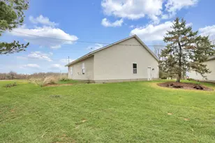 11138 York Rd SW, Baltimore, OH 43105 - Photo 66