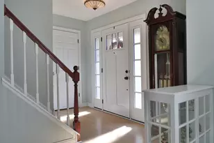 336 Brownsfell Dr, Columbus, OH 43235 - Photo 4