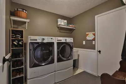 336 Brownsfell Drive, Columbus, OH 43235 - Photo 26