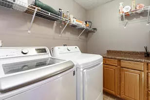 453 Whitson Dr, Columbus, OH 43230 - Photo 12