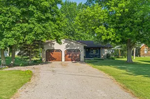 4490 N Bank Rd, Buckeye Lake, OH 43008 - Photo 2