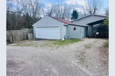 1055 Hart Road, Columbus, OH 43223 - Photo 8