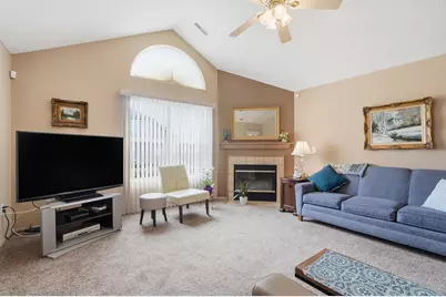 2237 Ravine Woods Drive, Grove City, OH 43123 - Photo 8