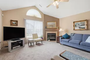 2237 Ravine Woods Dr, Grove City, OH 43123 - Photo 8