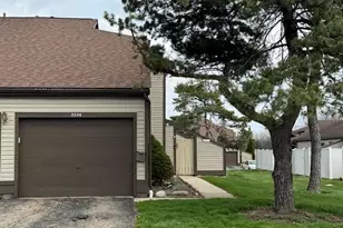 5254 Westbury Dr, Columbus, OH 43228 - Photo 2