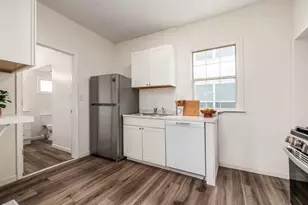 1889 S 4th St, Columbus, OH 43207 - Photo 8