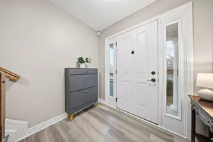 565 Apple Valley Cir, Delaware, OH 43015 - Photo 4