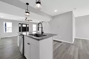 141 Hayward Ave, Circleville, OH 43113 - Photo 10