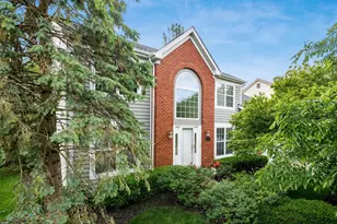 3807 Dayspring Dr, Hilliard, OH 43026 - Photo 2