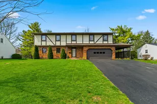 4543 Ducrest Dr, Columbus, OH 43220 - Photo 2