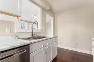 1725 E Cooke Rd, Columbus, OH 43224 - Photo 12