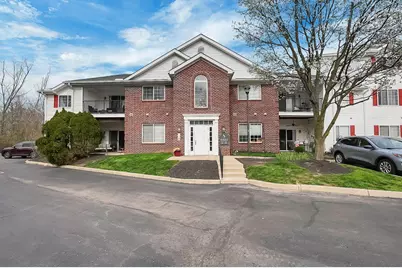 6220 Harbour Pointe #101, Columbus, OH 43231 - Photo 2