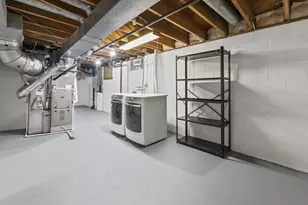 242 W New England Ave, Columbus, OH 43085 - Photo 48