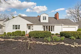 242 W New England Ave, Columbus, OH 43085 - Photo 2