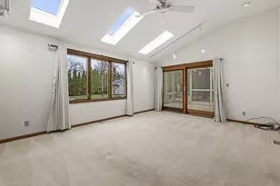 242 W New England Ave, Columbus, OH 43085 - Photo 22