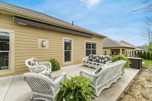 1126 Cross Creeks Rdg, Pickerington, OH 43147 - Photo 4