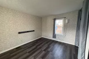 1097 Forest Dr, Columbus, OH 43223 - Photo 8