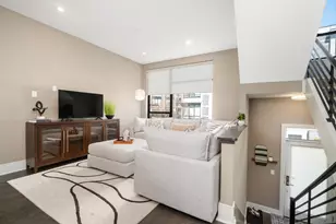 107 Aston Row Ln, Columbus, OH 43201 - Photo 2