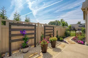 240 Parkgate Ct, Delaware, OH 43015 - Photo 12