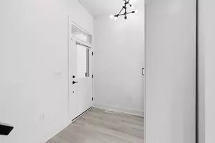 1102 Summit St, Columbus, OH 43201 - Photo 8