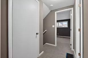 4232 Mayflower Blvd, Columbus, OH 43213 - Photo 16