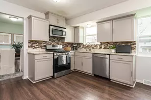 5092 Riverbirch Dr N, Columbus, OH 43229 - Photo 8