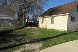 153 E Water St, Circleville, OH 43113 - Photo 18