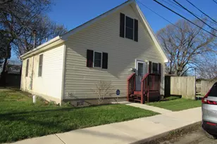153 E Water St, Circleville, OH 43113 - Photo 1
