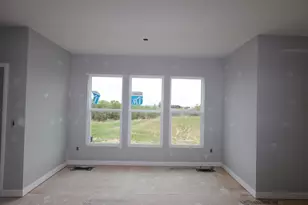 422 Cherry Hills Rd, Commercial Point, OH 43116 - Photo 8