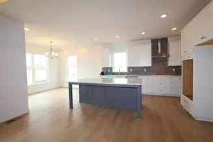 1137 Englemann Dr, Sunbury, OH 43074 - Photo 2