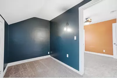 2378 Velma Avenue, Columbus, OH 43211 - Photo 10