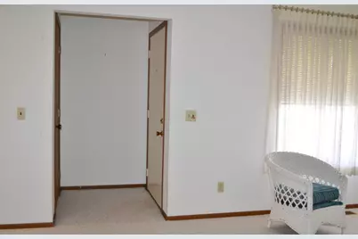 3052 Brixton Drive E, Springfield, OH 45503 - Photo 6
