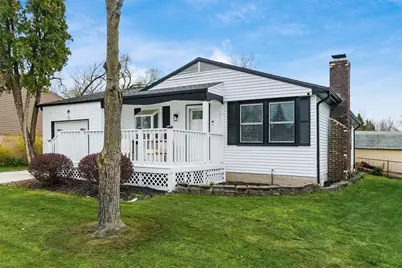 2562 Red Rock Boulevard, Grove City, OH 43123 - Photo 2