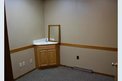435 E Main Street, Lancaster, OH 43130 - Photo 14