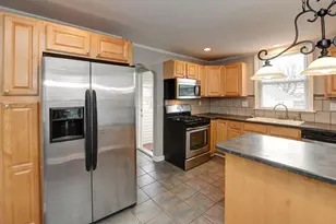 655 E Mithoff St, Columbus, OH 43206 - Photo 10