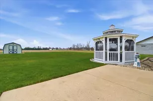 1331 E Beal Ave, Bucyrus, OH 44820 - Photo 32