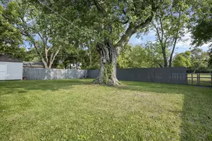 348 Darbyhurst Rd, Columbus, OH 43228 - Photo 30