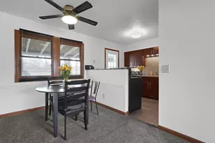 348 Darbyhurst Rd, Columbus, OH 43228 - Photo 8